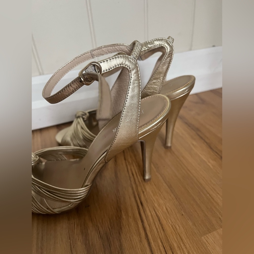 Size 38 gold Jo Mercer heels - Picture 3 of 4